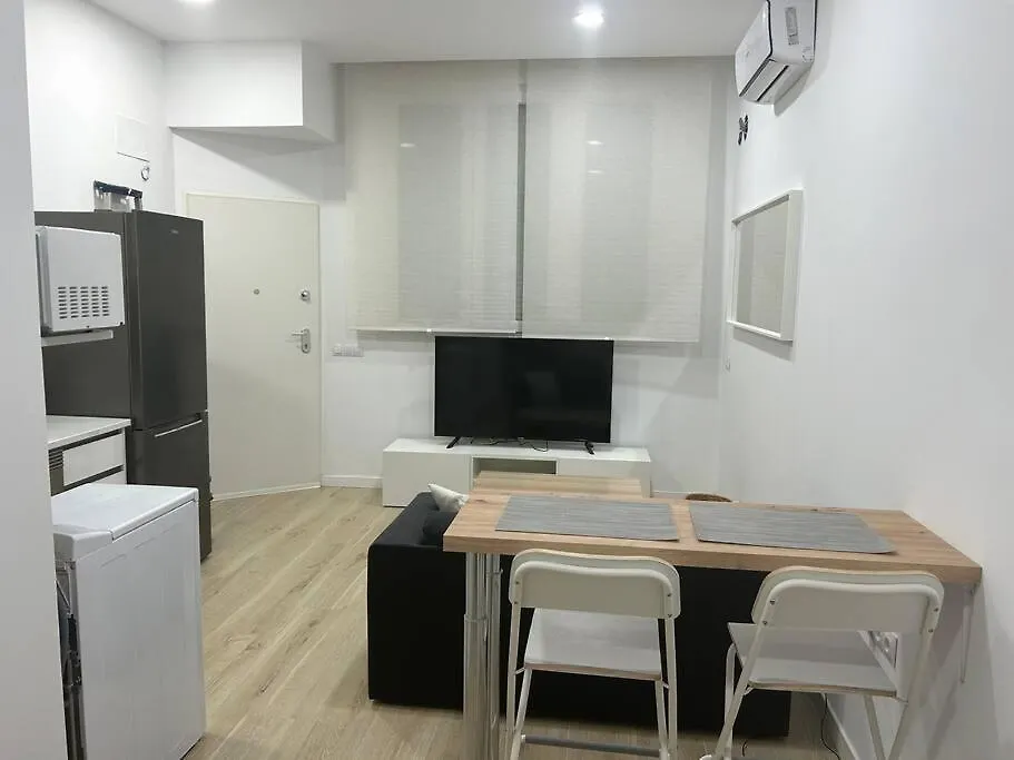 Estudio Avd. Velazquez Malaga
