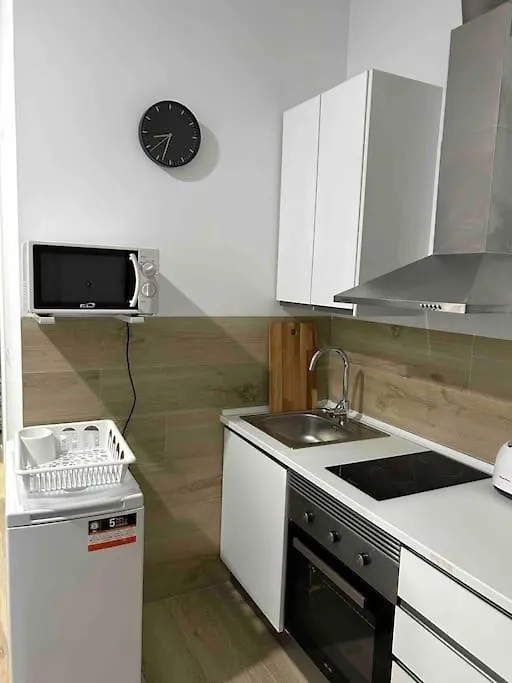 Estudio Avd. Velazquez Malaga 0*,